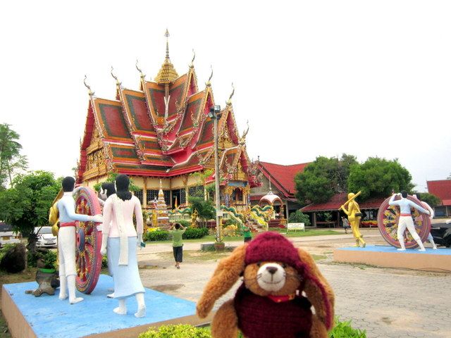 http://i1137.photobucket.com/albums/n505/dangerousebeans/Mr%20Carrot/Thailand/Excursion%20Samui%20part%202/16.jpg