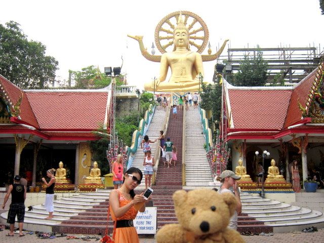 http://i1137.photobucket.com/albums/n505/dangerousebeans/Peeta/Thailand/Excursion%20Samui%20part%202/1.jpg