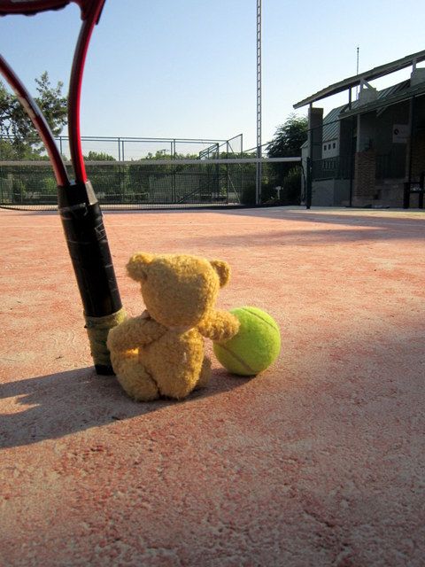 http://i1137.photobucket.com/albums/n505/dangerousebeans/Peeta/Turkey/Tennis/3.jpg