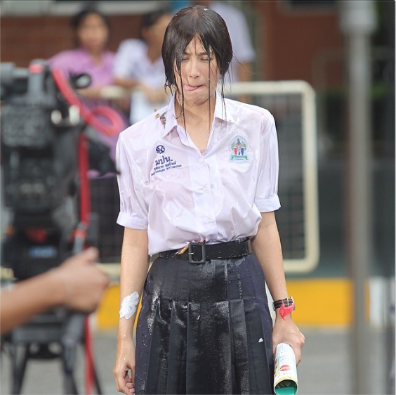 Mint Chalida desktop Wallpapers