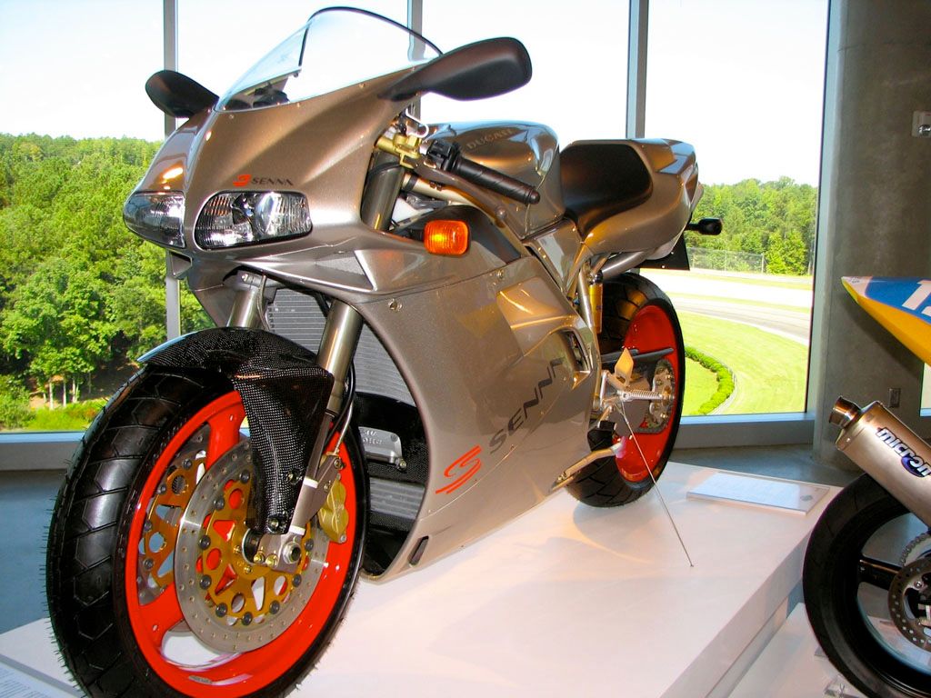 Ducati-916-Senna-02_zpsa538bd68.jpg