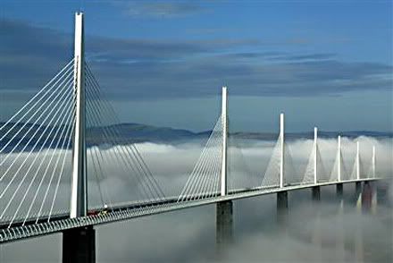 Millau-Viaduct2.jpg
