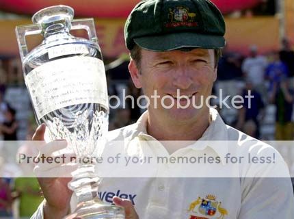 Steve-Waugh-had-scored-10927-test-runs-with-32-centuries.jpg