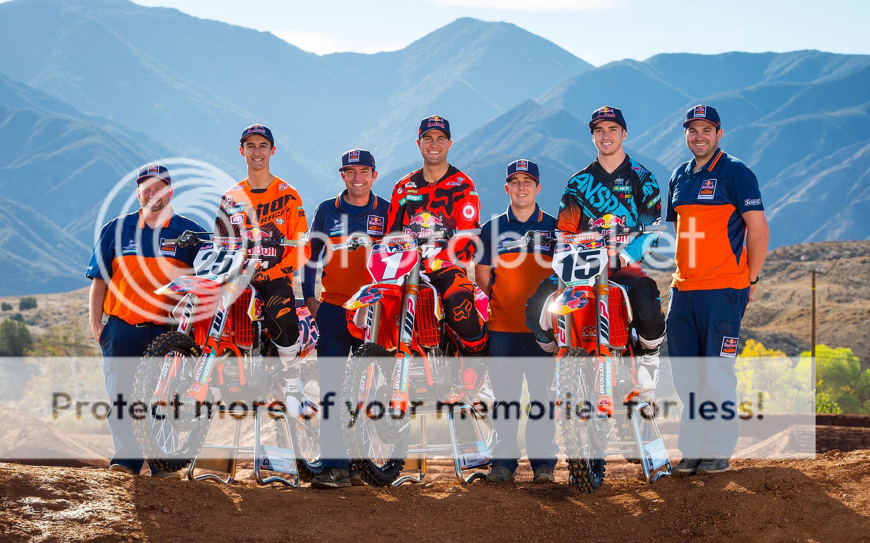 132394_Frank-Latham_-Marvin-Musquin_-Carlos-Rivera_-Ryan-Dungey_-Matthew-Winters_-Dean-Wilson-_-Jade-Dungey-KTM-450-SX-F-201_zpsxh4wdhnu.jpg