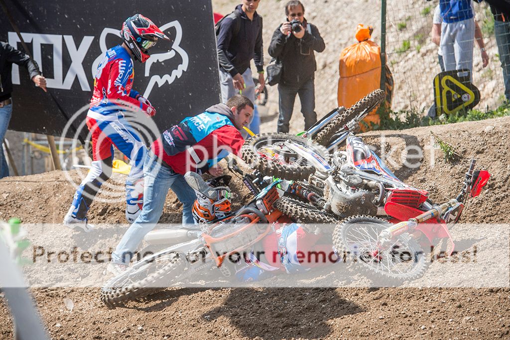 Crash_EMX250_DSC_656072dpi_zpsiqo5btqu.jpg