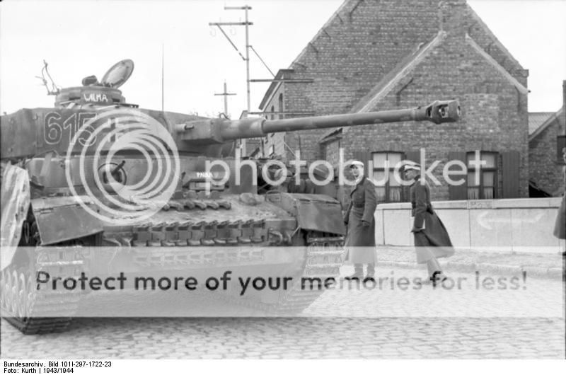 Bundesarchiv_Bild_101I-297-1722-23_Im_Westen_Panzer_IV_zpsfnpeumph.jpg