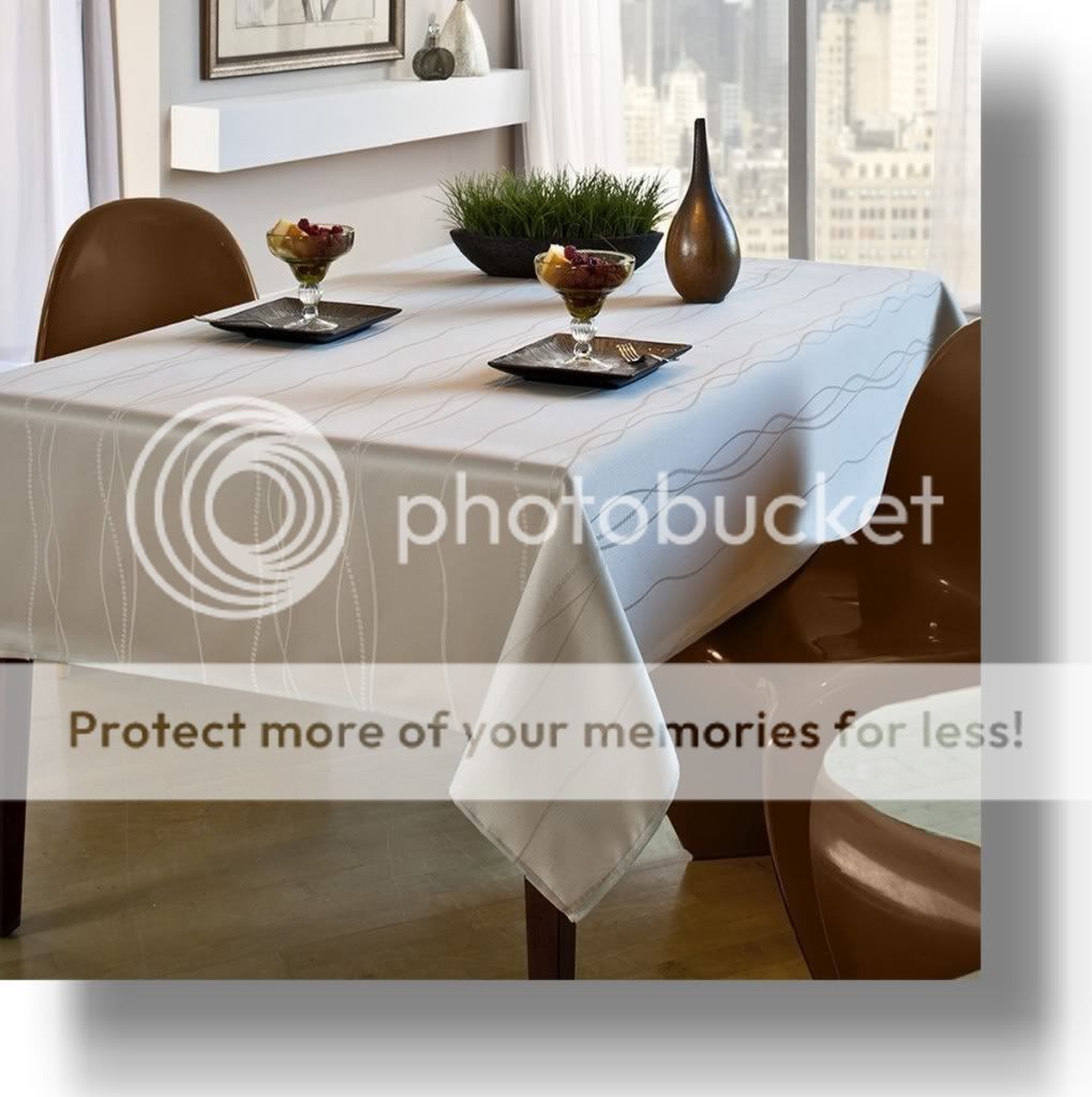 Gourmet Spillproof 70-Inch Round Fabric Tablecloth